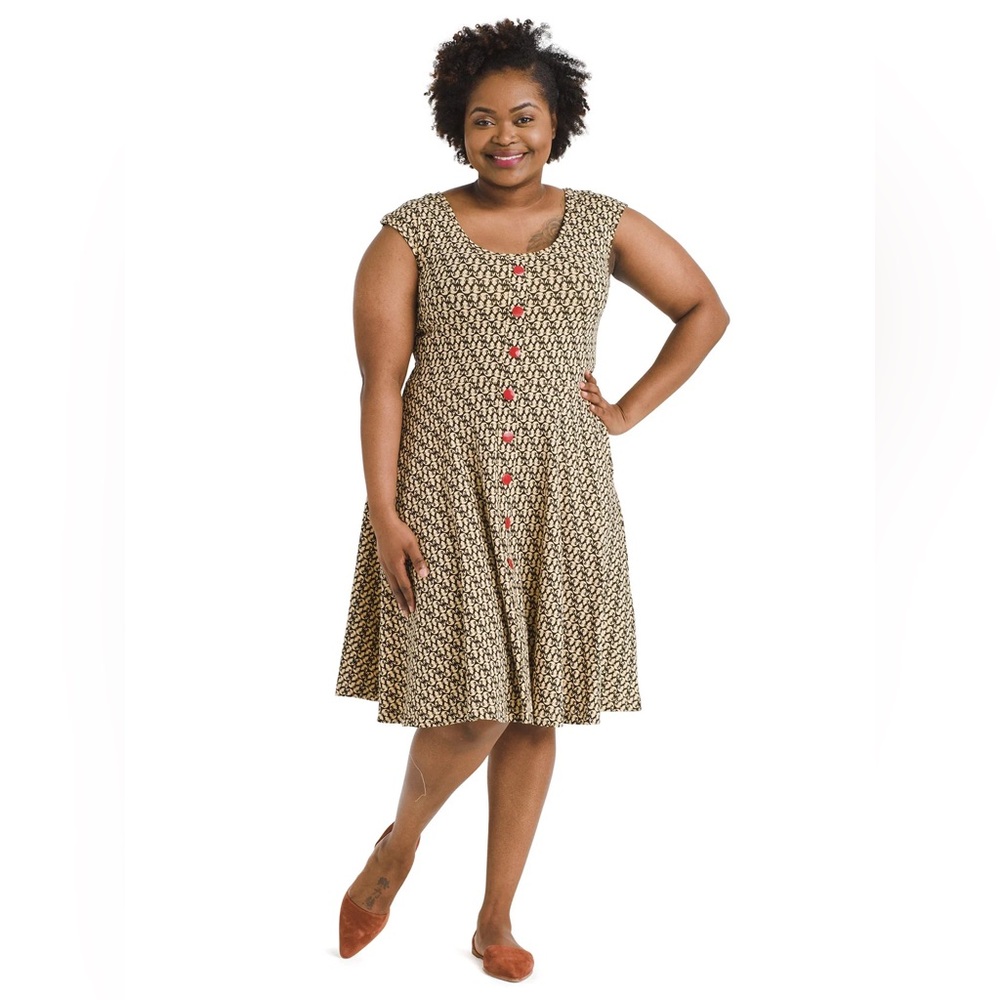 Effie’s Heart Button Front Sirens Hemingway Dress